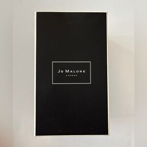 Jo Malone London Signature Gift Box